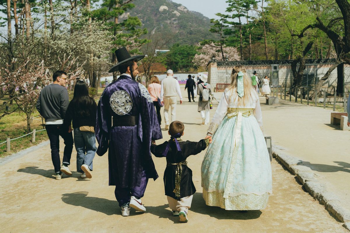 Chuseok 2026: Korea Slows Down 24-26 September, and Train Booking Opens in Late August