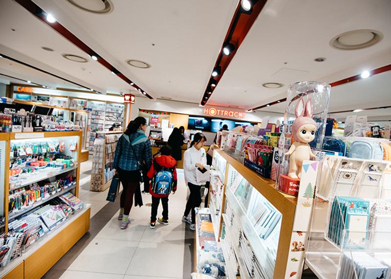 Seoul Stationery Shopping Guide 2026: Hottracks, Artbox, Monami, and Object