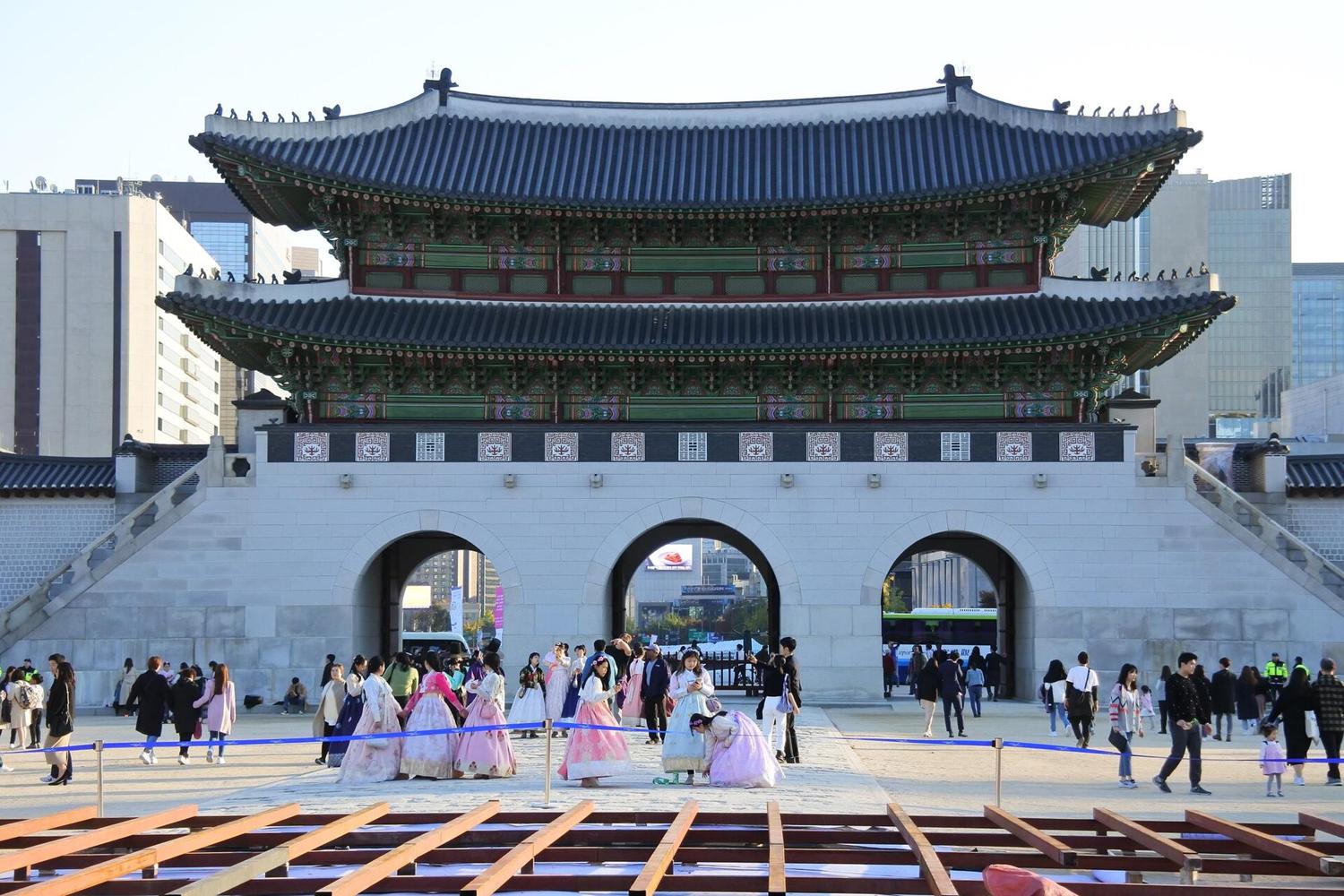 18.9 Million Visitors Told Korea What They Couldn't Find: Transport, Restaurants, Money and Festivals in Korea's Official Exit Survey, and the Answers to All Four