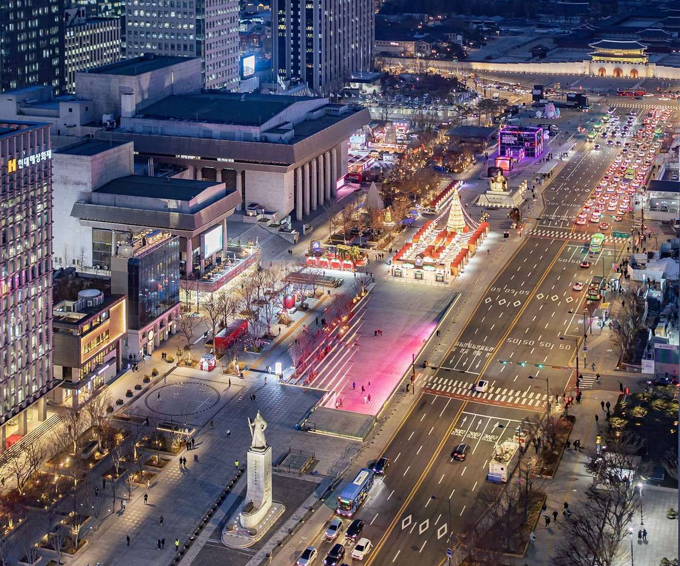 Seoul Winter Festa 2026 Dates Confirmed (14 December 2026 to 31 January 2027): Seoul Lantern Festival on Cheonggyecheon, Gwanghwamun Christmas Market Hours, the ₩1,000 Seoul Plaza Skating Rink, and New Year's Eve at Bosingak