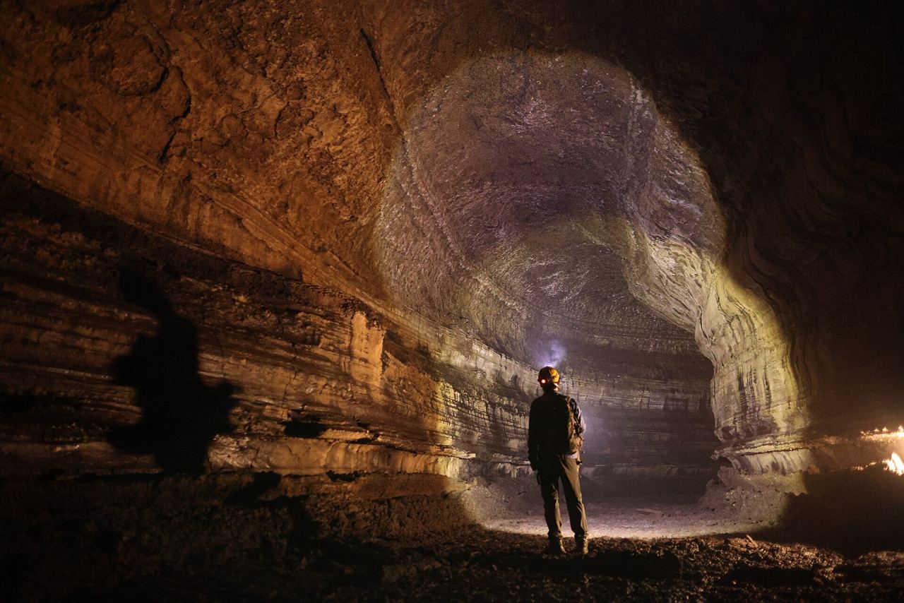 Jeju Lava Tubes in 2026, Korea: Manjanggul Reopened After Two and a Half Years, How Foreigners Book Geomunoreum, and the Closed Caves That Open 4–18 October