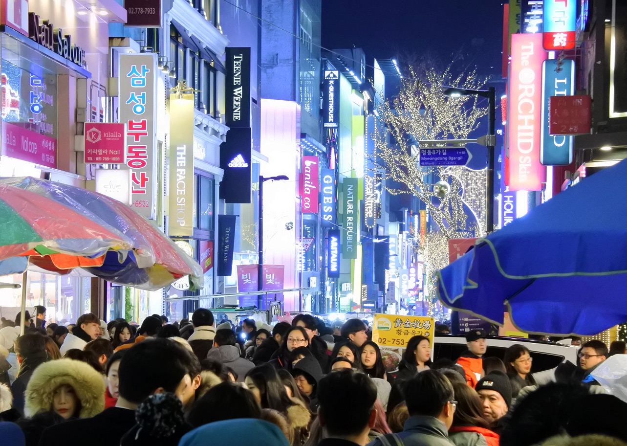 Christmas in Korea 2026: Is 25 December a Holiday, What Is Open, and What a Christmas Cake, Hotel Buffet and Night Out Cost